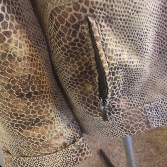 Snake Jacket - Picture 3 of 3